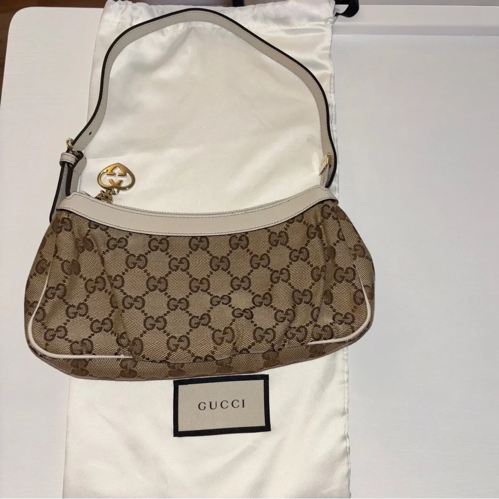 Gucci Beige Brown GG Canvas Shoulder Bag with Ivory Trim - Picture 2 of 11